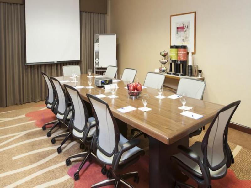 Hilton Garden Inn St. Paul Oakdale Ngoại thất bức ảnh